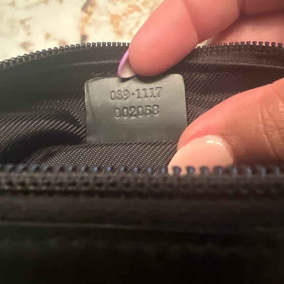 Preloved Authentic Gucci GG Monogram Zip pouch/ toiletry/cosmetic bag- Blue - Picture 8 of 10